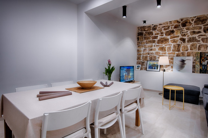 Villa Zdenka, Villa Zdenka Vis