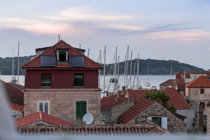 Villa Zdenka, Villa Zdenka Vis