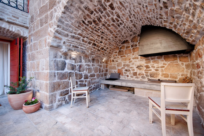 Villa Zdenka, Villa Zdenka Vis