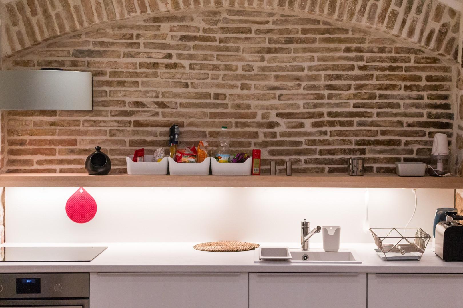 Villa Zdenka Apartments - Stone house in Kut on Vis, a 2-minute walk to the sea, with views of the Bay of Vis., Villa Zdenka Vis